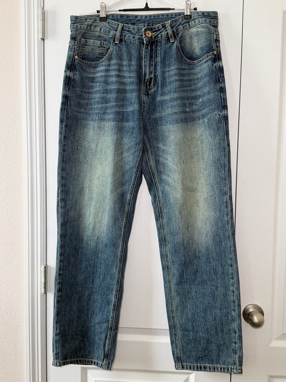 Unbranded Mens Casual Blue Wash Jeans (mid-rise, faded vintage) Size 34 x 30